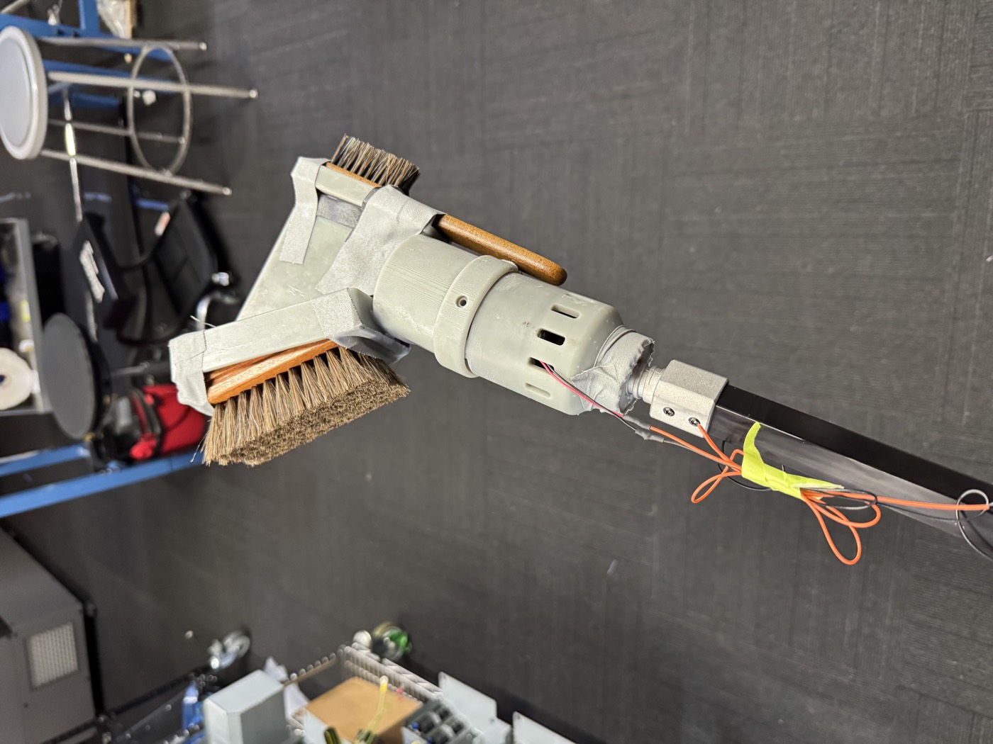 First proof-of-concept prototype with electronics taped to the pole