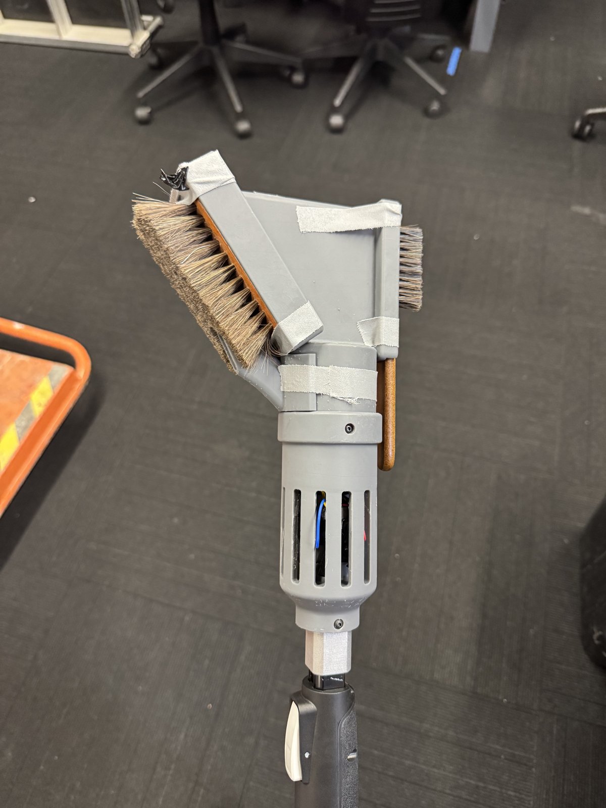 Second prototype assembled on the pole with the larger fan housing